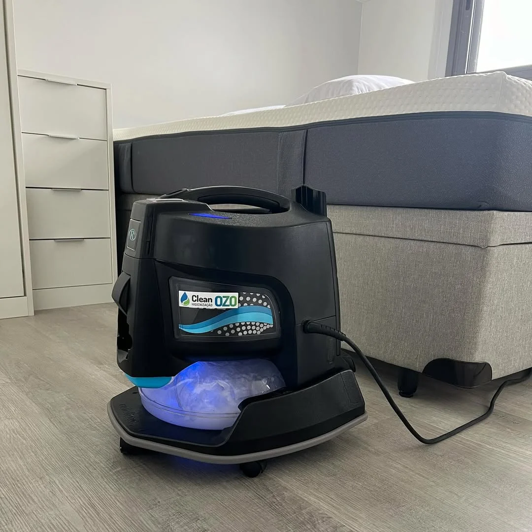 Aspirador Rainbow Clean Ozo em quarto